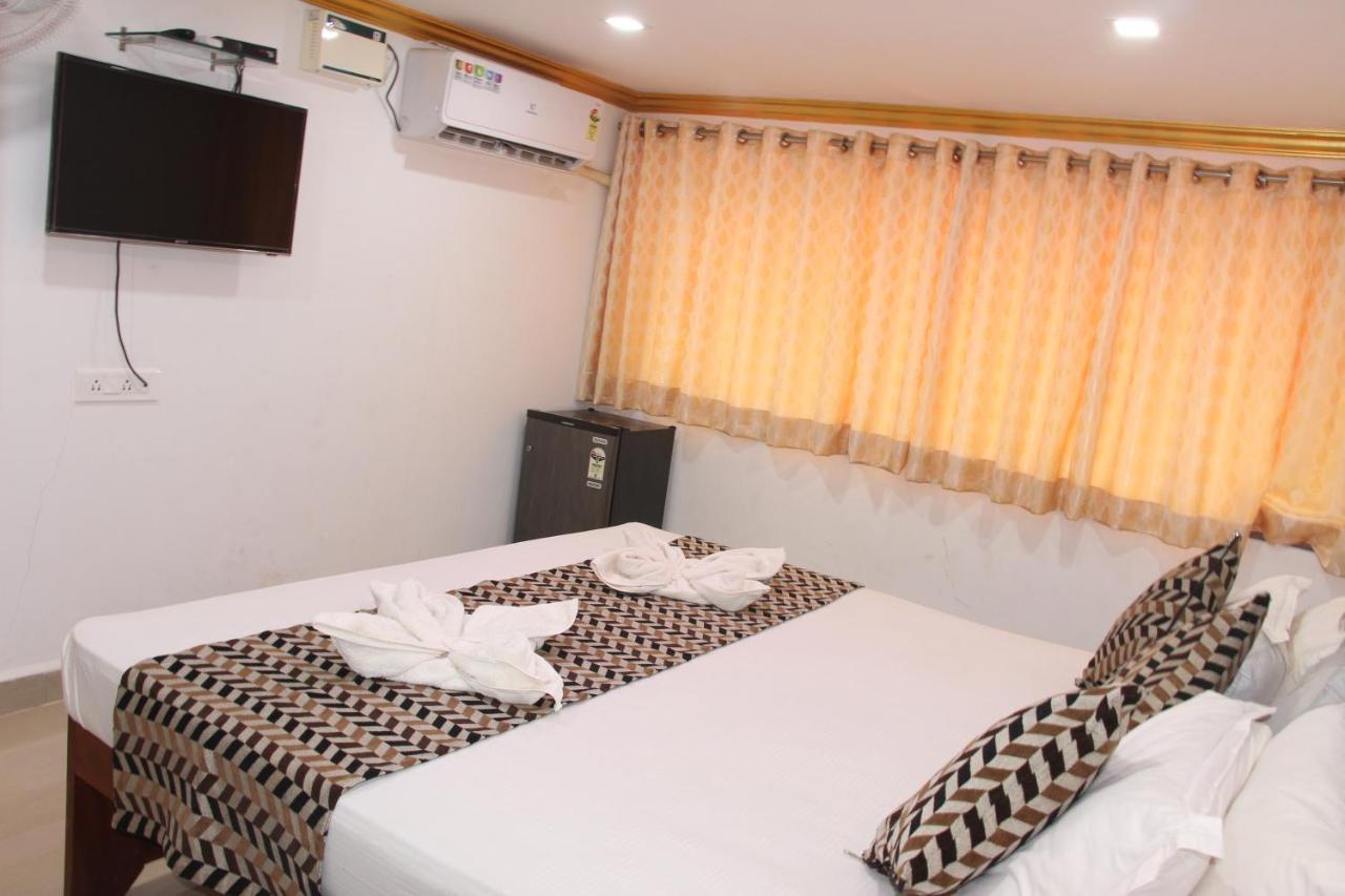 Hotel M R Manfred Calangute Zewnętrze zdjęcie