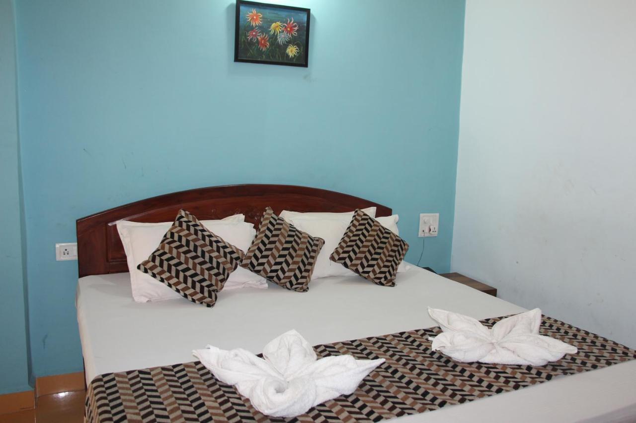 Hotel M R Manfred Calangute Zewnętrze zdjęcie