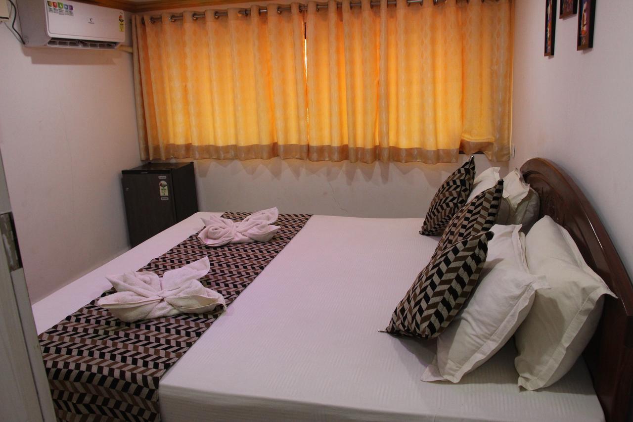 Hotel M R Manfred Calangute Zewnętrze zdjęcie